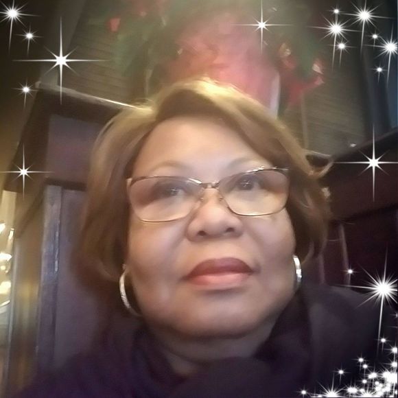 Meet your Posher, Shirley - Picture 1 of 1